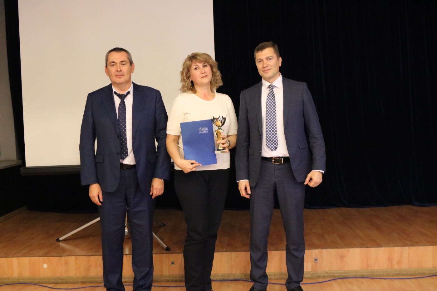 Владимир Морозов, победитель конкурса Лейла Попова и Алексей Васкецов