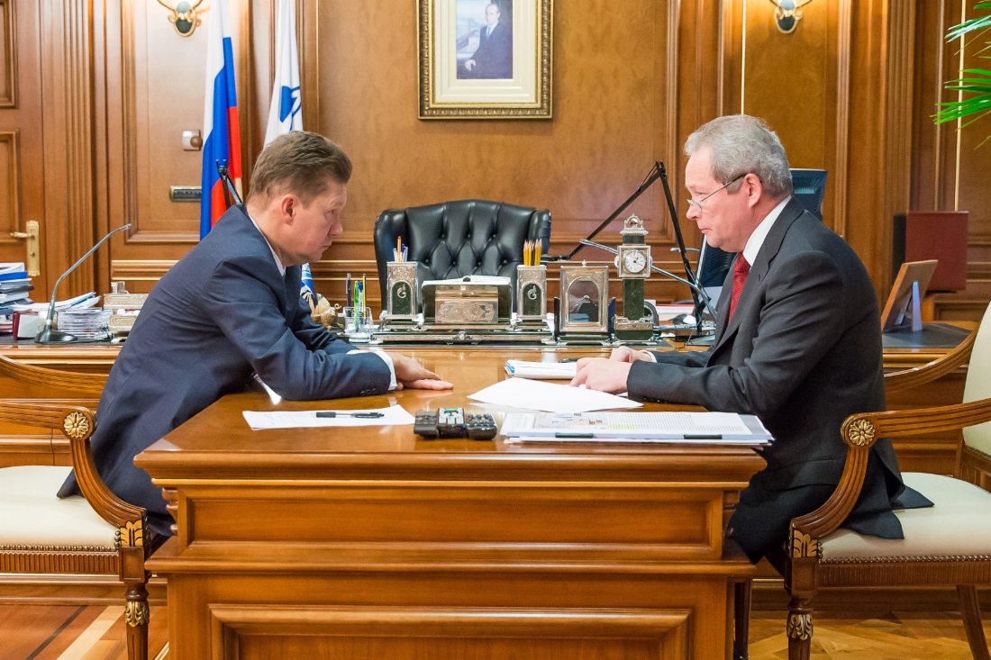 Алексей Миллер и Губернатор Пермского края Виктор Басаргин во время рабочей встречи