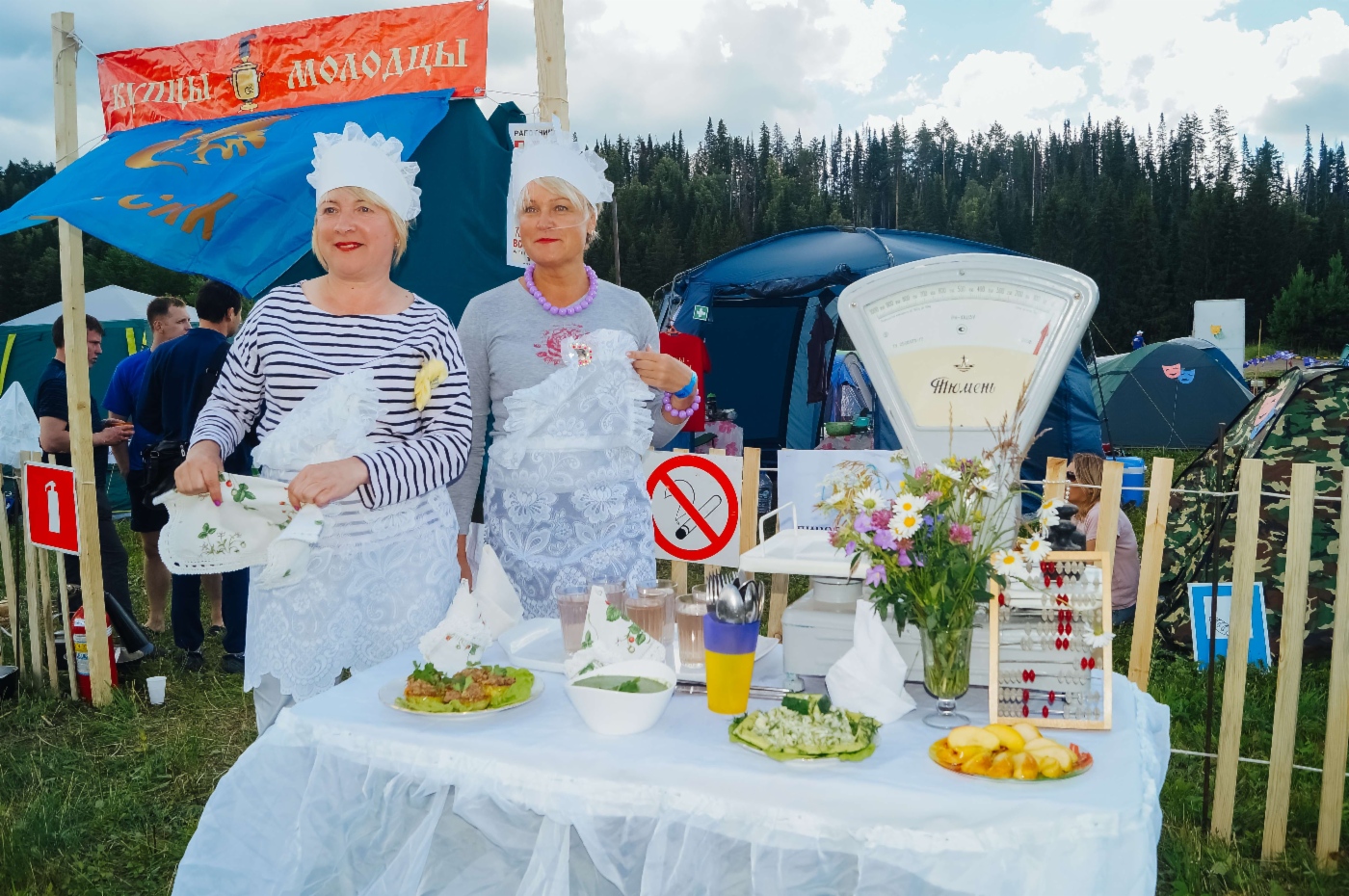 Кулинарный стол в духе советской эпохи