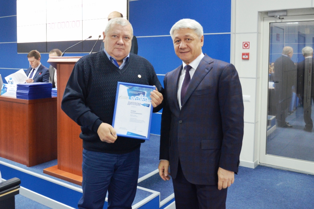Лучшим рационализатором и изобретателем ООО «Газпром трансгаз Уфа» в 2018 году стал приборист 5 разряда Сибайского ЛПУМГ Сергей Жуляков (слева)