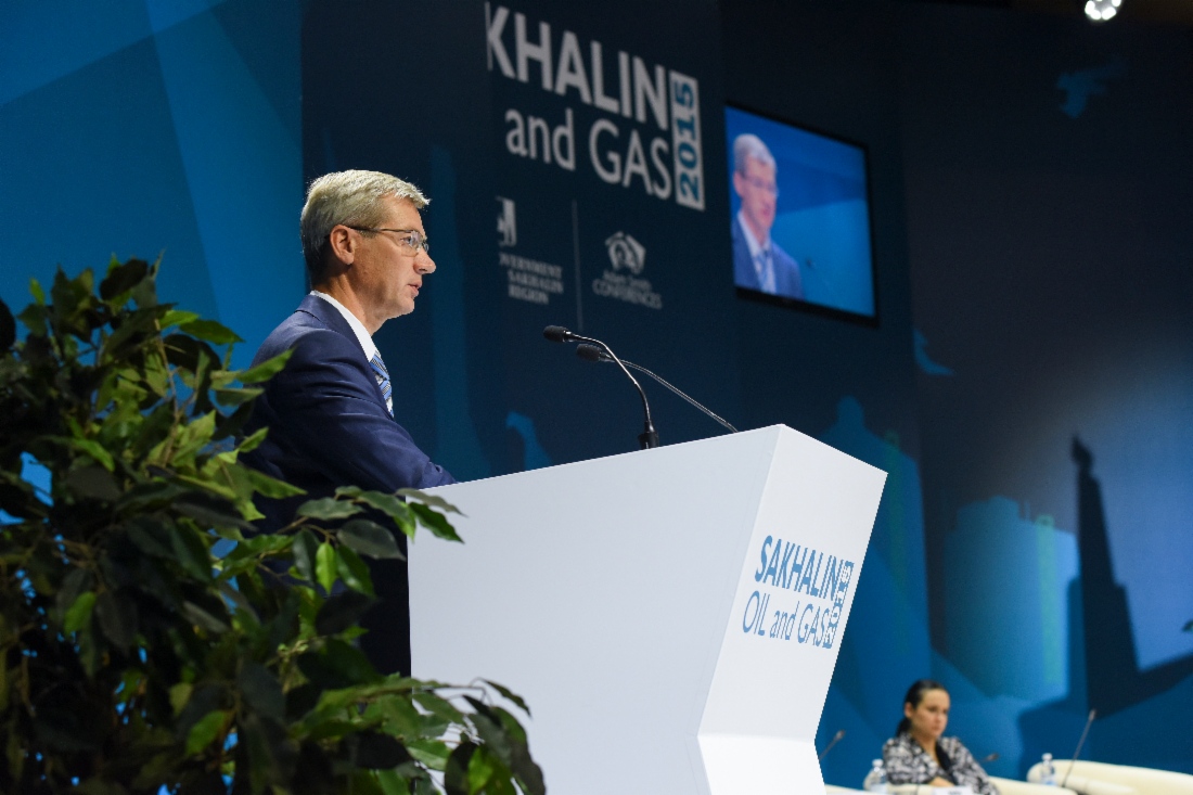 В Южно-Сахалинске в рамках Международной конференции «Нефть и газ Сахалина 2015» Виктор Тимошилов выступил с докладом, посвященном развитию газоснабжения и газификации на Востоке России