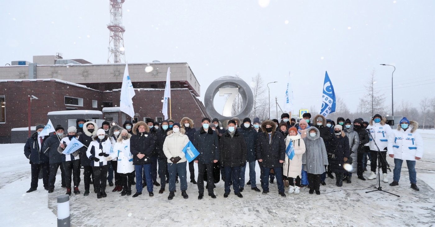Торжественное открытие памятного знака, посвященного добыче компанией «Газпром добыча Уренгой» семи триллионов кубических метров природного газа