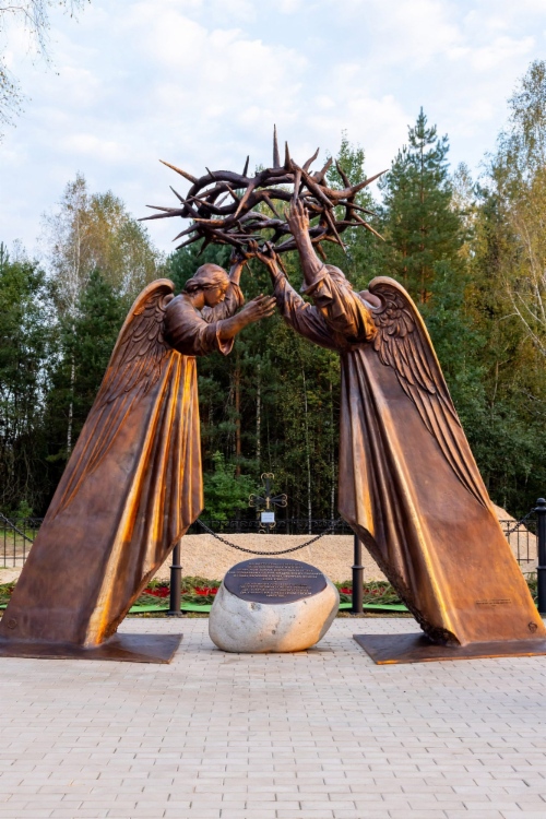Памятник «Ангелы»