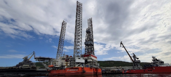 СПБУ «Арктическая» готовится к мобилизации на шельф Карского моря
