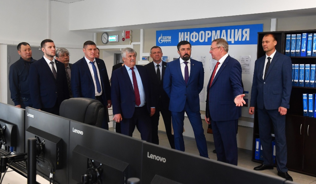 Особое внимание гости уделили «мозговому центру» филиала —диспетчерской
