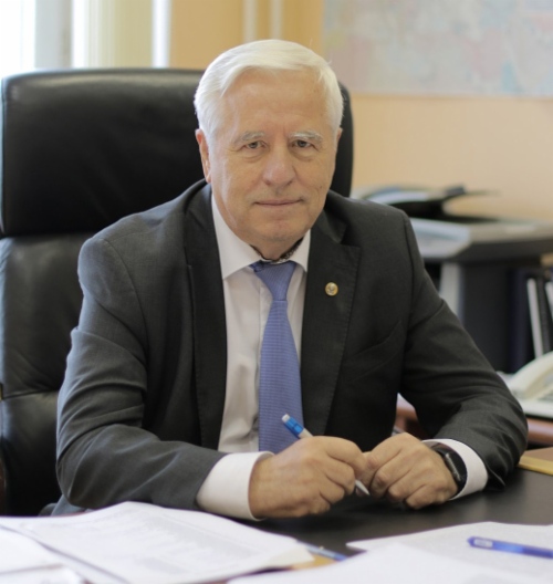 Борис Афанасьевич Григорьев, главный редактор научно-технического сборника «Вести газовой науки», член-корреспондент РАН, профессор, доктор технических наук, лауреат премии Совета Министров СССР и Государственной премии России в области науки и техники, научный руководитель Корпоративного центра исследования пластовых систем (керн и флюиды) ООО «Газпром ВНИИГАЗ» Борис Афанасьевич Григорьев, главный редактор научно-технического сборника «Вести газовой науки», член-корреспондент РАН, профессор, доктор технических наук, лауреат премии Совета Министров СССР и Государственной премии России в области науки и техники, научный руководитель Корпоративного центра исследования пластовых систем (керн и флюиды) ООО «Газпром ВНИИГАЗ»