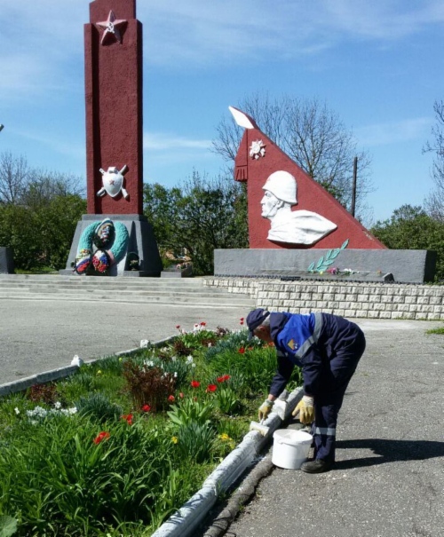 Монумент боевой славы в честь воинов, защищавших Кавказ в 1941–1945 годах, пос. Калининский, республика Северная Осетия-Алания