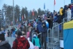 Несмотря на морозный день, болельщиков много