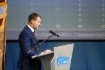 Выступает заместитель генерального директора по управлению персоналом Виктор Путинцев