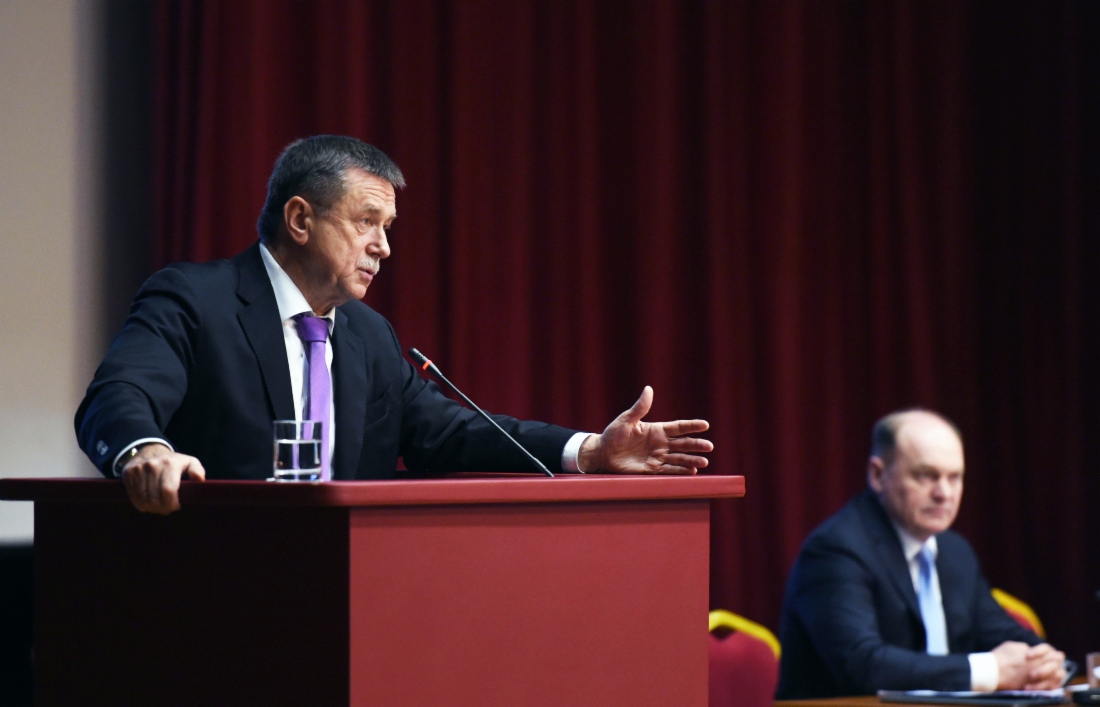 Сергей Хомяков выступает на семинаре-совещании работников служб по управлению персоналом ПАО «Газпром», его дочерних обществ и организаций