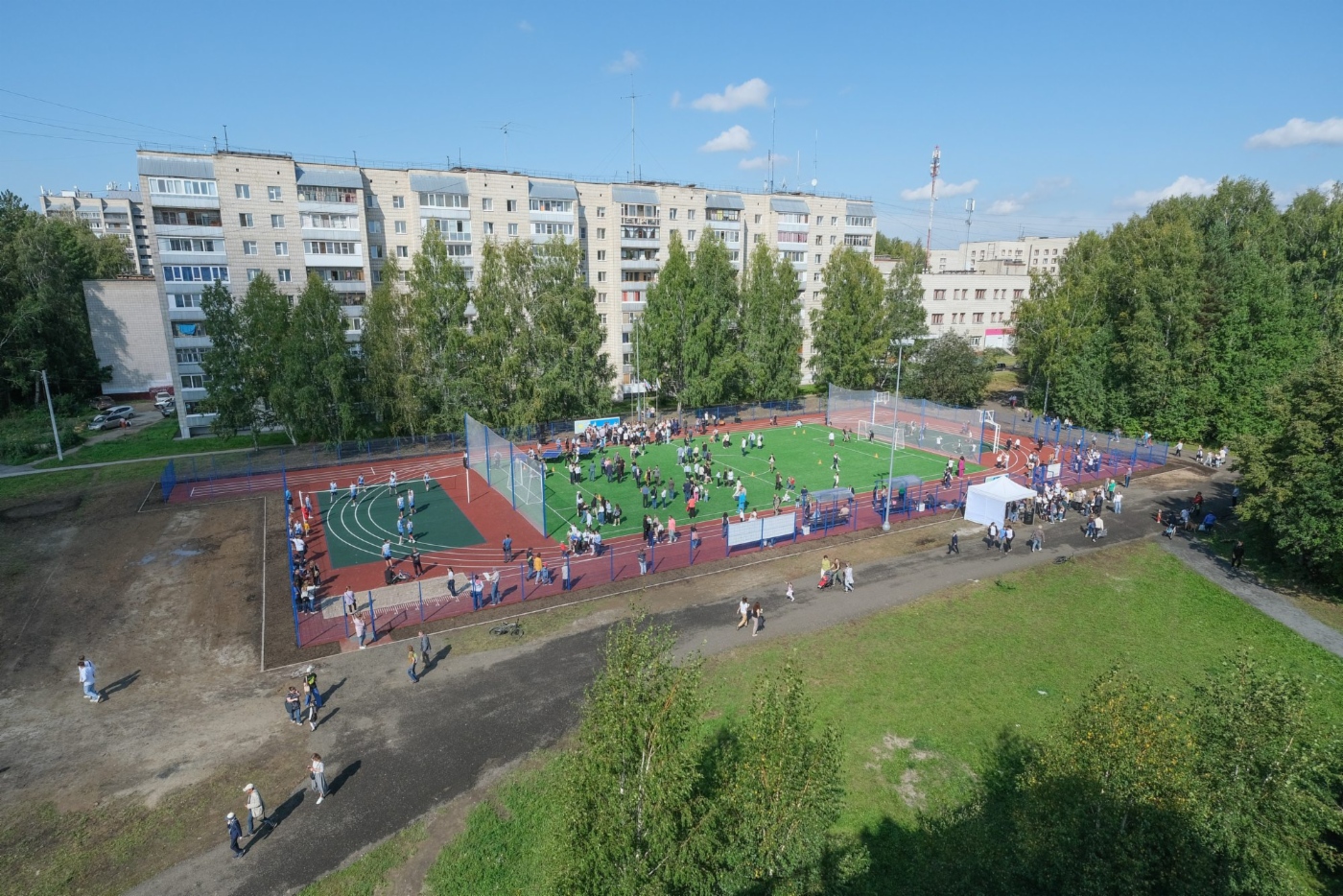 Пришкольный стадион