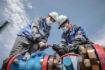 Прежде чем приступить к работе, вахтовики проходят тестирование на COVID-19