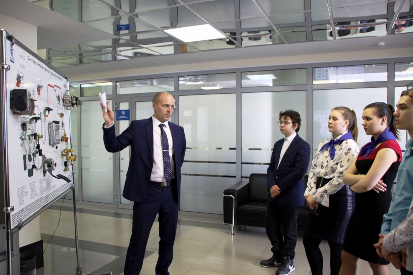 Учащиеся «Газпром-классов» прошли профориентационный тест