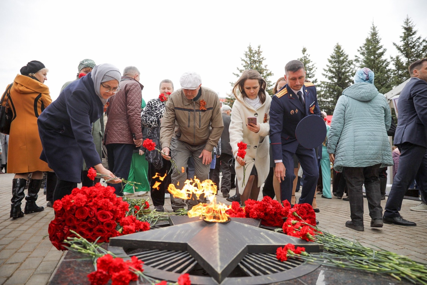Торжественное зажжение Вечного огня в Тукаевском районе Республики Татарстан