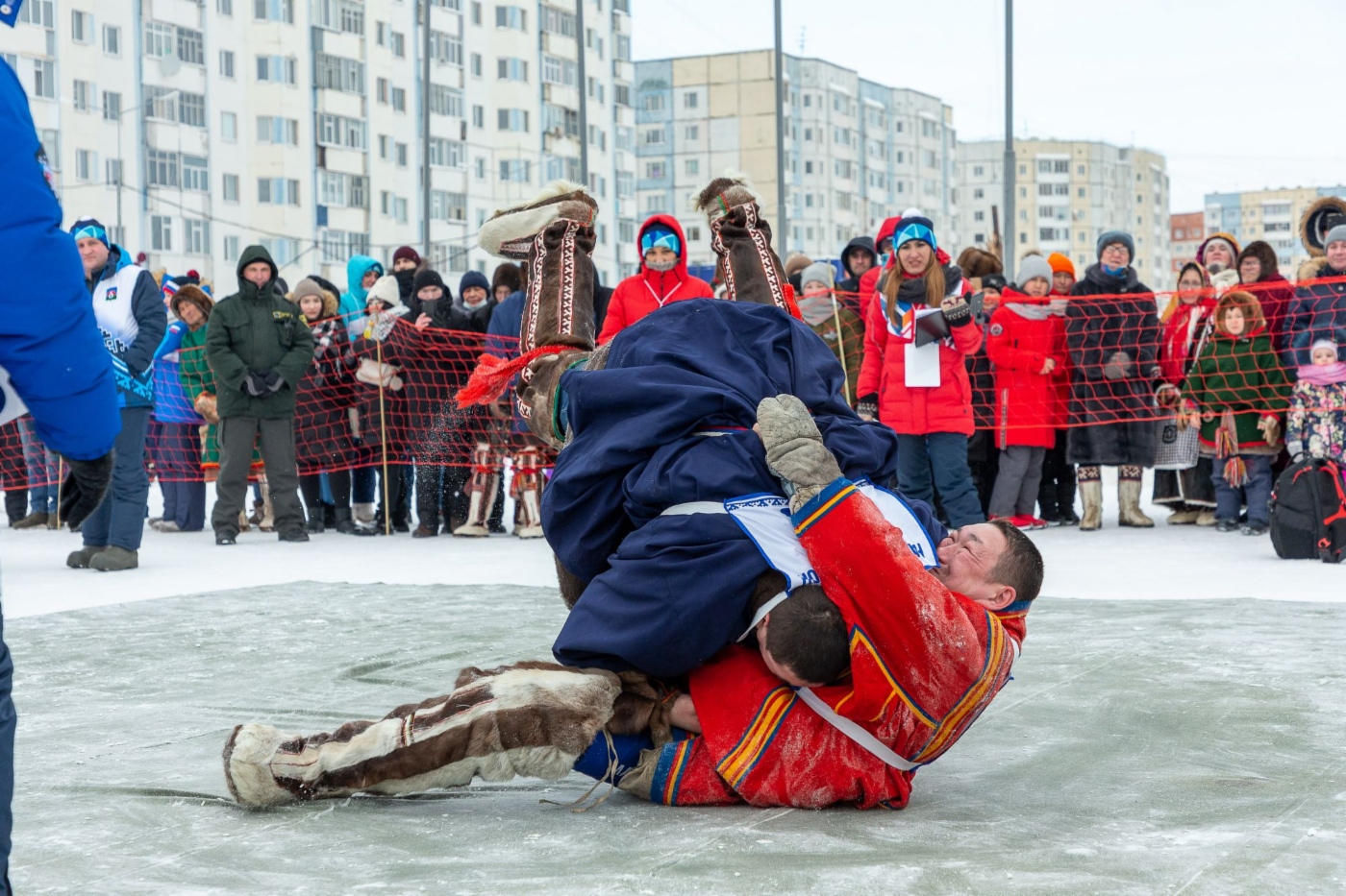 Национальная борьба всегда собирает много болельщиков