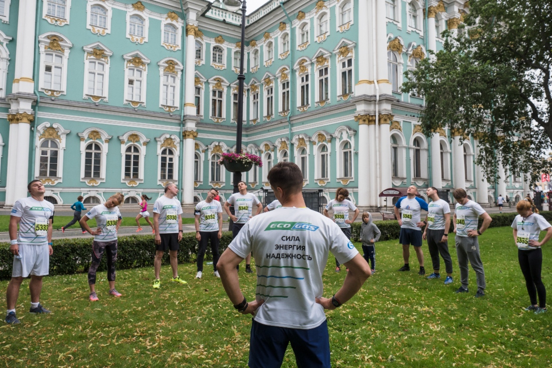 В Санкт-Петербурге состоялcя XXVIII Международный марафон «Белые Ночи». Официальным партнером мероприятия выступил «Газпром» с топливным брендом EcoGas. В марафоне приняла участие корпоративная команда EcоGas из 14 человек.