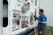 При подключении нового блочного пункта к газовым сетям газораспределительная станция была остановлена, однако голубое топливо в дома поступало из передвижных автогазозаправщиков