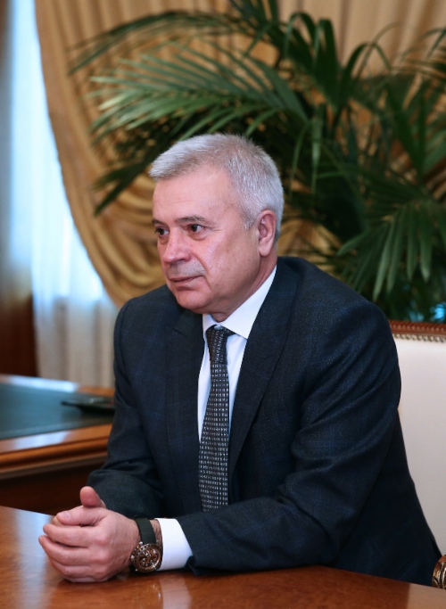 Президент ОАО «ЛУКОЙЛ» Вагит Алекперов во время рабочей встречи с Алексеем Миллером