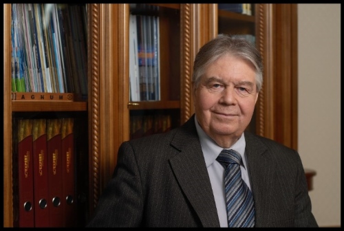Алексей Миллер выразил соболезнования в связи со смертью Валерия Мусина