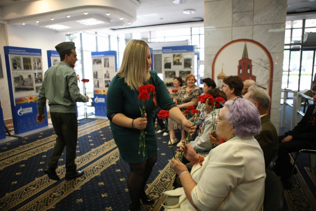 Цветы всем гостям в честь праздника Победы