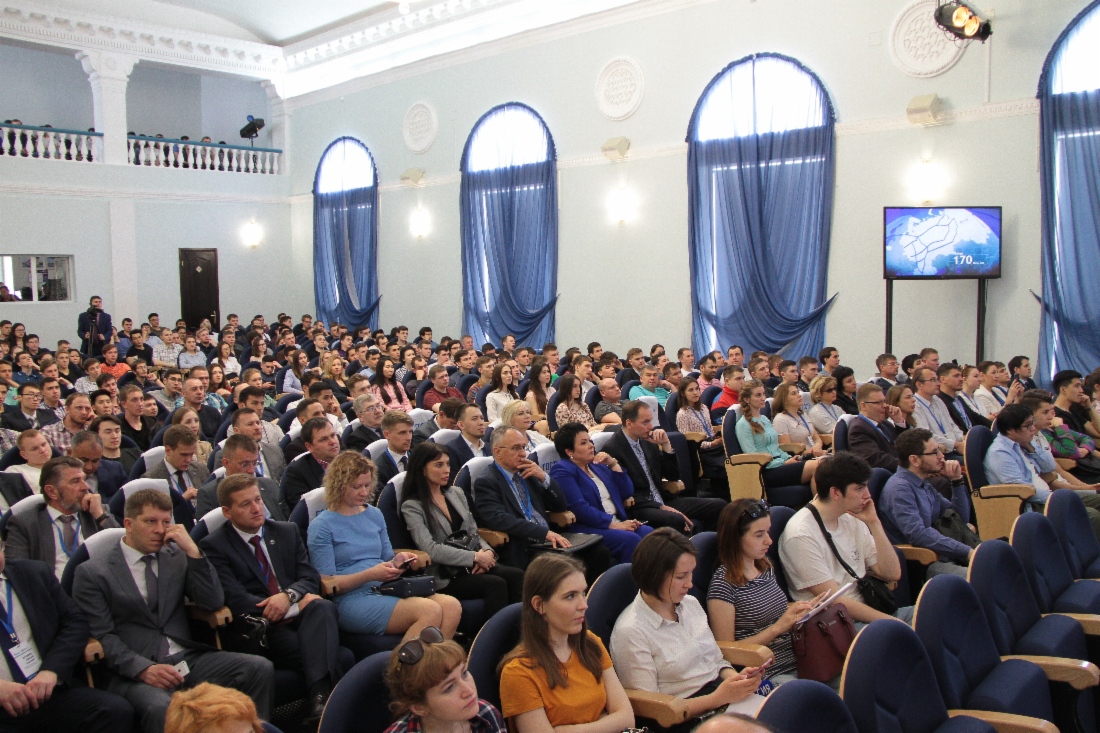 Прямая линия с представителями дочерних компаний ПАО «Газпром» собрала более 300 студентов