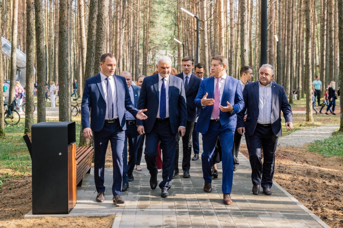 В день открытия Детский парк осмотрели директор подрядной организации ООО «Бетиз» Сергей Омельянович, врио Главы Республики Коми Владимир Уйба, генеральный директор ООО «Газпром трансгаз Ухта» Александр Гайворонский, глава — руководитель администрации МОГО «Ухта» Магомед Османов