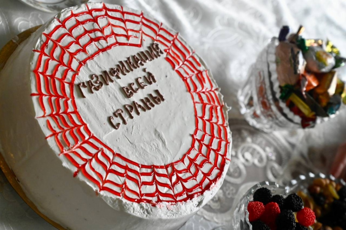 В доме потребителей