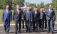 Александр Богомаз (второй слева), Александр Беглов (третий слева), Виктор Зубков (четвертый слева) во время торжественной церемонии. Фото сайта Правительства Брянской области