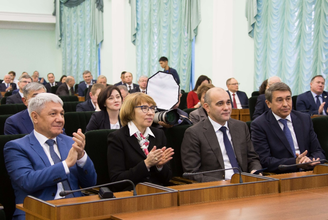 Торжественный повод собрал в стенах УГНТУ представителей ПАО «Газпром», руководителей предприятий ассоциации «Газпром» в Башкортостане», многочисленных партнеров и выпускников учебного заведения