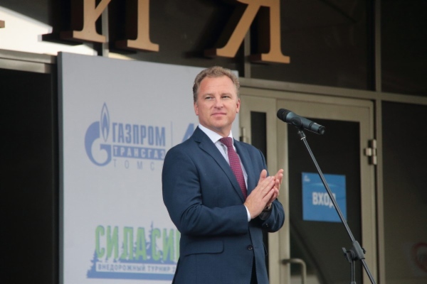 Генеральный директор Владислав Бородин на открытии турнира