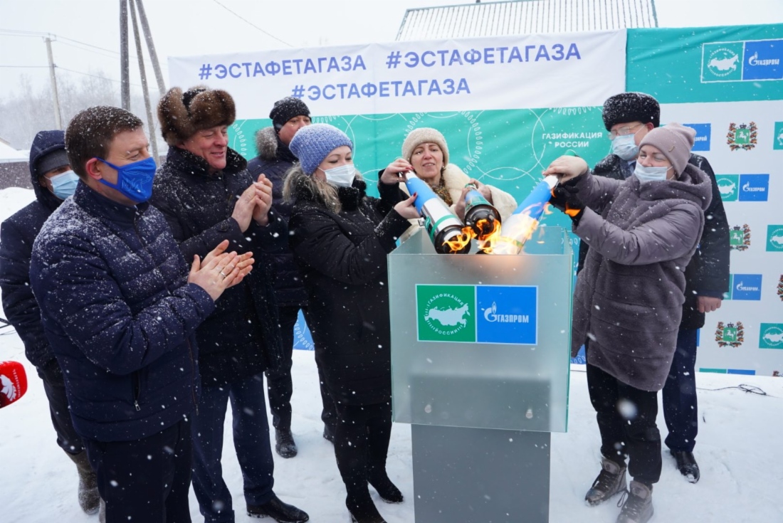 Участники мероприятия в Томской области. Слева (на переднем плане) Андрей Турчак и Сергей Густов, справа (на заднем плане) — Сергей Жвачкин