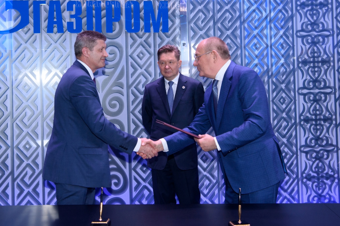Заместитель директора АО «ГТ Морстрой» Валерий Павлов и Виталий Маркелов