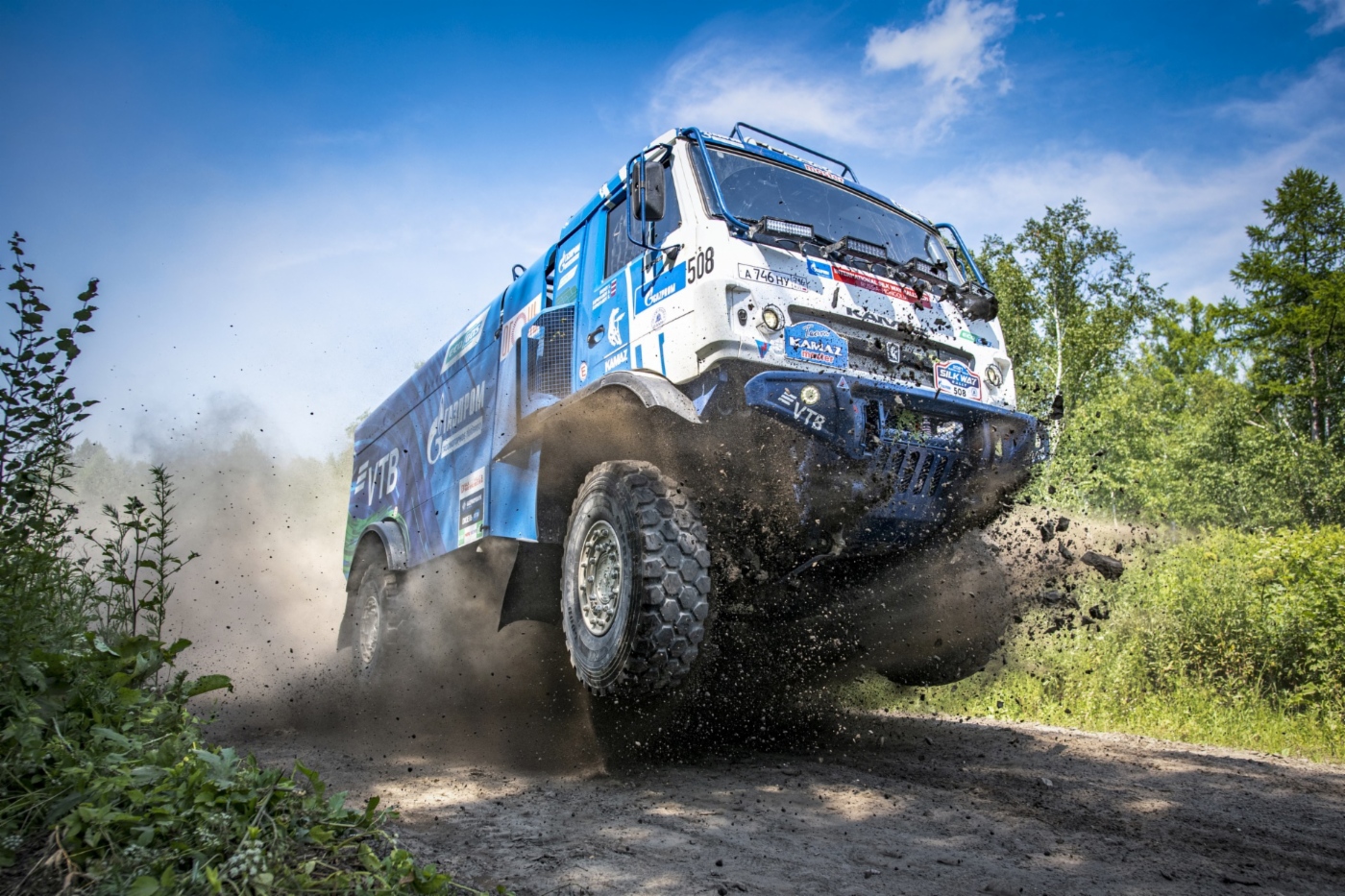 Газовый КАМАЗ во время прохождения пятого этапа ралли. Фото silkwayrally.com