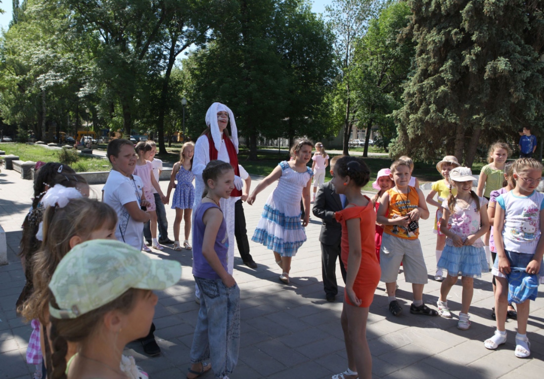 Благотворительный праздник для детей Саратовской области