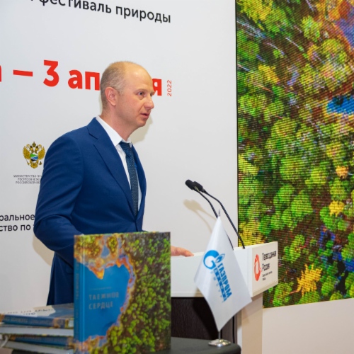 С приветственным словом на презентации выступил заместитель генерального директора по перспективному развитию ООО «Газпром добыча Ямбург» Алексей Агеев С приветственным словом на презентации выступил заместитель генерального директора по перспективному развитию ООО «Газпром добыча Ямбург» Алексей Агеев