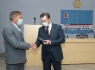 Начальник управления ПАО «Газпром» Алексей Щендригин вручил знак «Почетный автотранспортник» Валерию Кукушкину