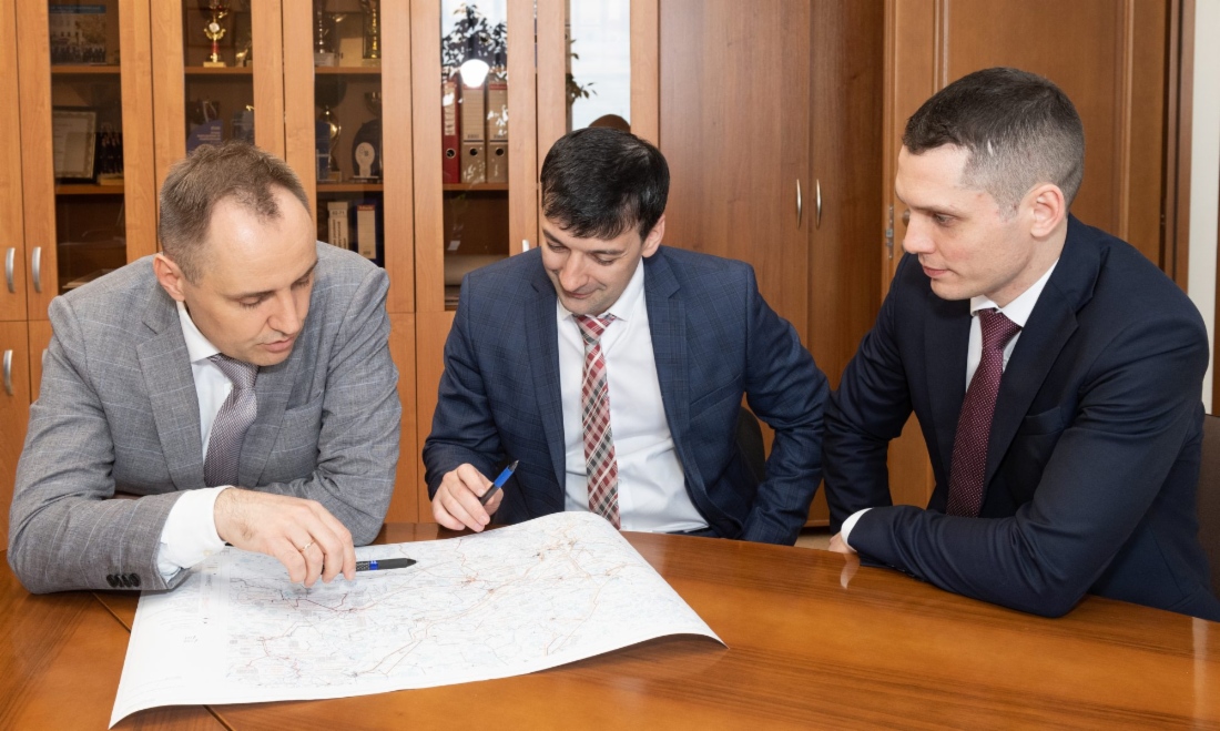Соавторы лучшего рацпредложения 2021 года: Михаил Партилов, Арсен Гаджиалиев и Николай Петренко