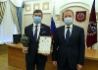 Директор Алтайского ЛПУМГ Андрей Хмурович с дипломом победителя краевого конкурса. Фото: Официальный сайт Алтайского края