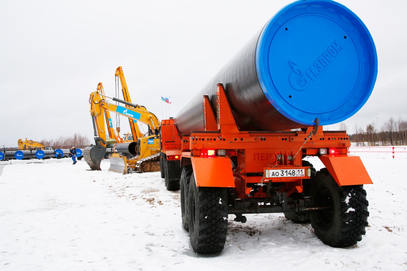 Сварка первого стыка газопровода «Ухта — Торжок — 2»