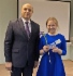 Иван Забаев, начальник отдела кадров и трудовых отношений ООО «Газпром добыча Уренгой», вручил удостоверение участнице проекта