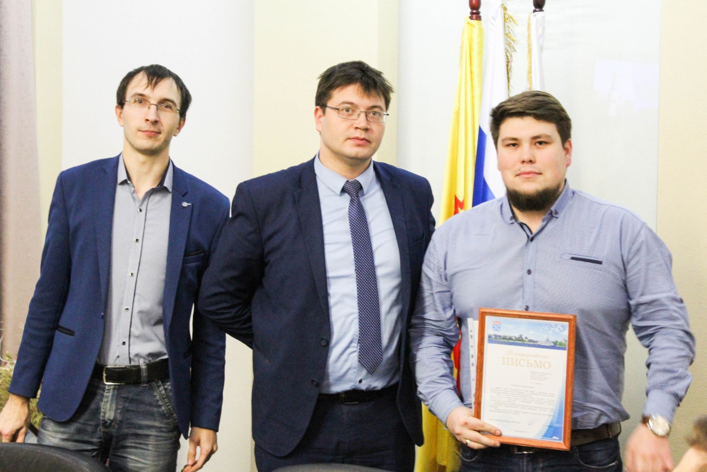 Слева направо: председатель координационного совета Чебоксар Евгений Автономов, начальник отдела молодежного и общественного развития Администрации Чебоксар Станислав Трофимов Станислав, заместитель председателя Совета молодых ученых и специалистов ООО «Газпром трансгаз Нижний Новгород» Дмитрий Феофанов