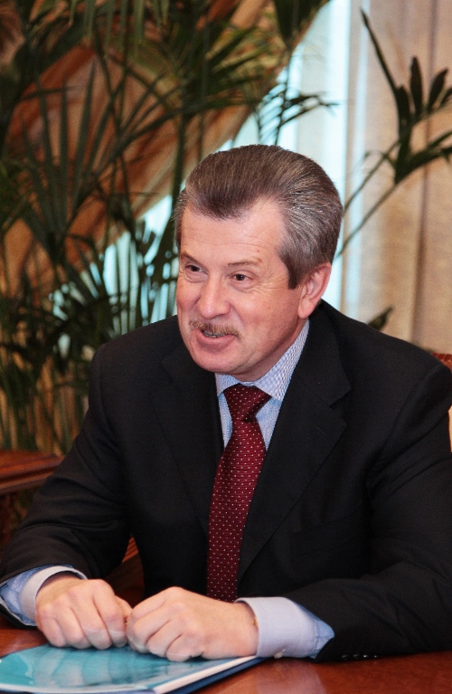 Губернатор Ярославской области Сергей Вахруков во время встречи с Алексеем Миллером