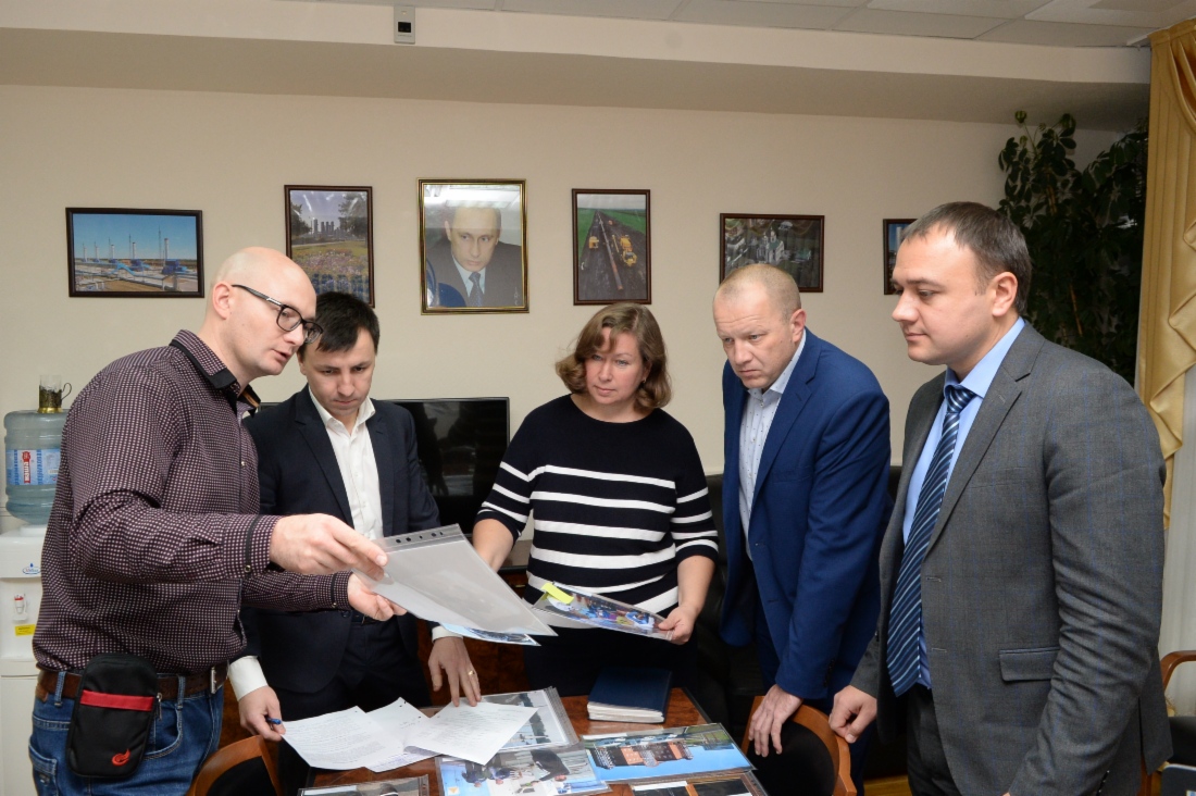 Жюри оценивают работы конкурсантов
