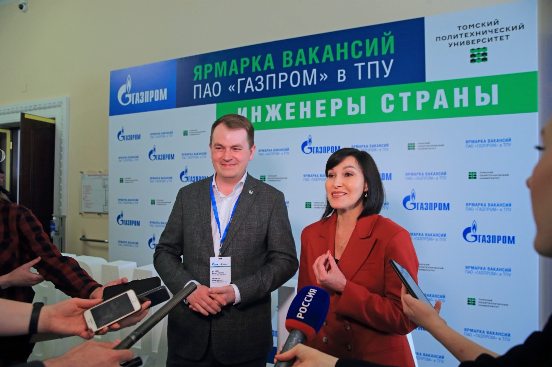 Ректор НИ ТПУ Дмитрий Седнев и директор Корпоративного института ООО «Газпром трансгаз Томск» Ольга Орлова