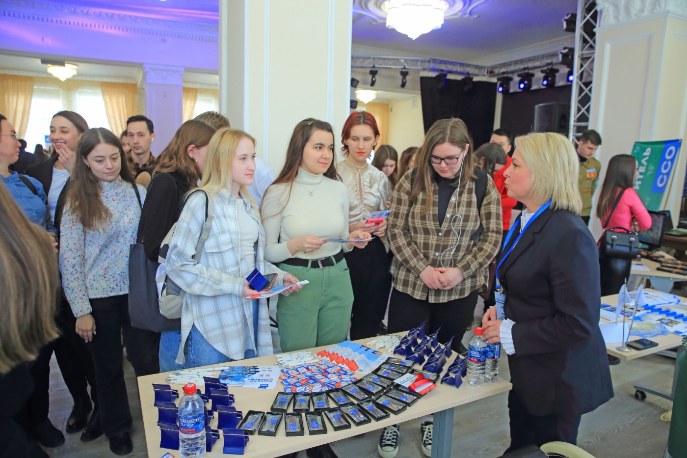 Ажиотаж у стенда ООО «Газпром трансгаз Томск»