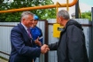 Сергей Густов принимает участие в подключении дома к газовым сетям