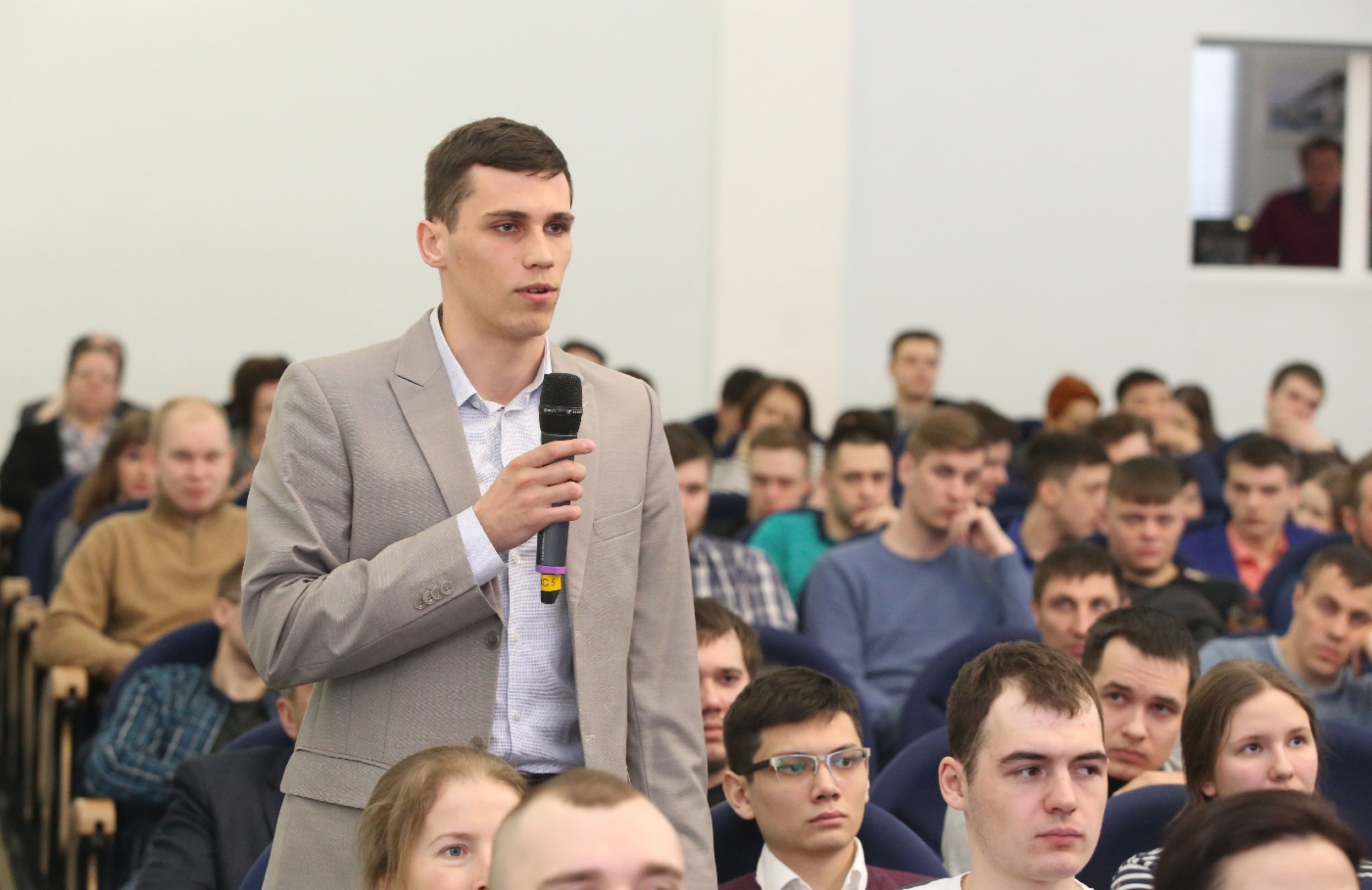 В том числе студенты просили дать совет «по жизни» — на каких принципах должен быть построен профессиональный выбор?
