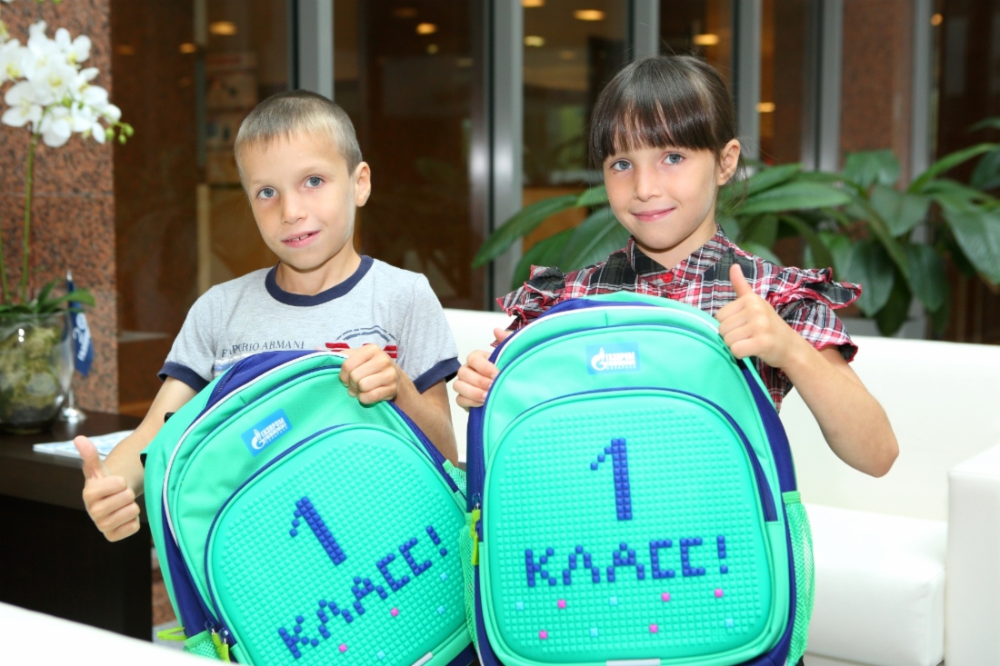 Славе и Вике Русу понравились рюкзаки