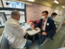 Перед донацией проводится анализ для определения группы крови, резус-фактора и уровня гемоглобина
