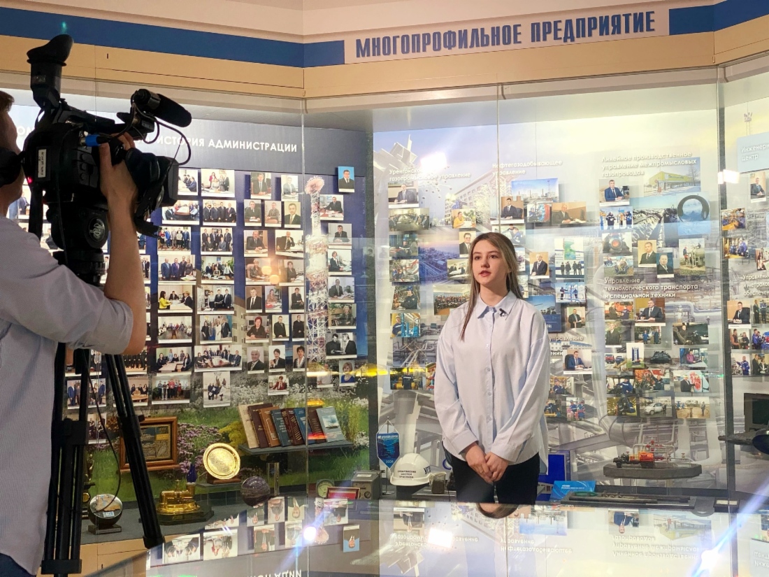 Ученица «Газпром-класса» в роли экскурсовода Музея истории «Газпром добыча Уренгой»